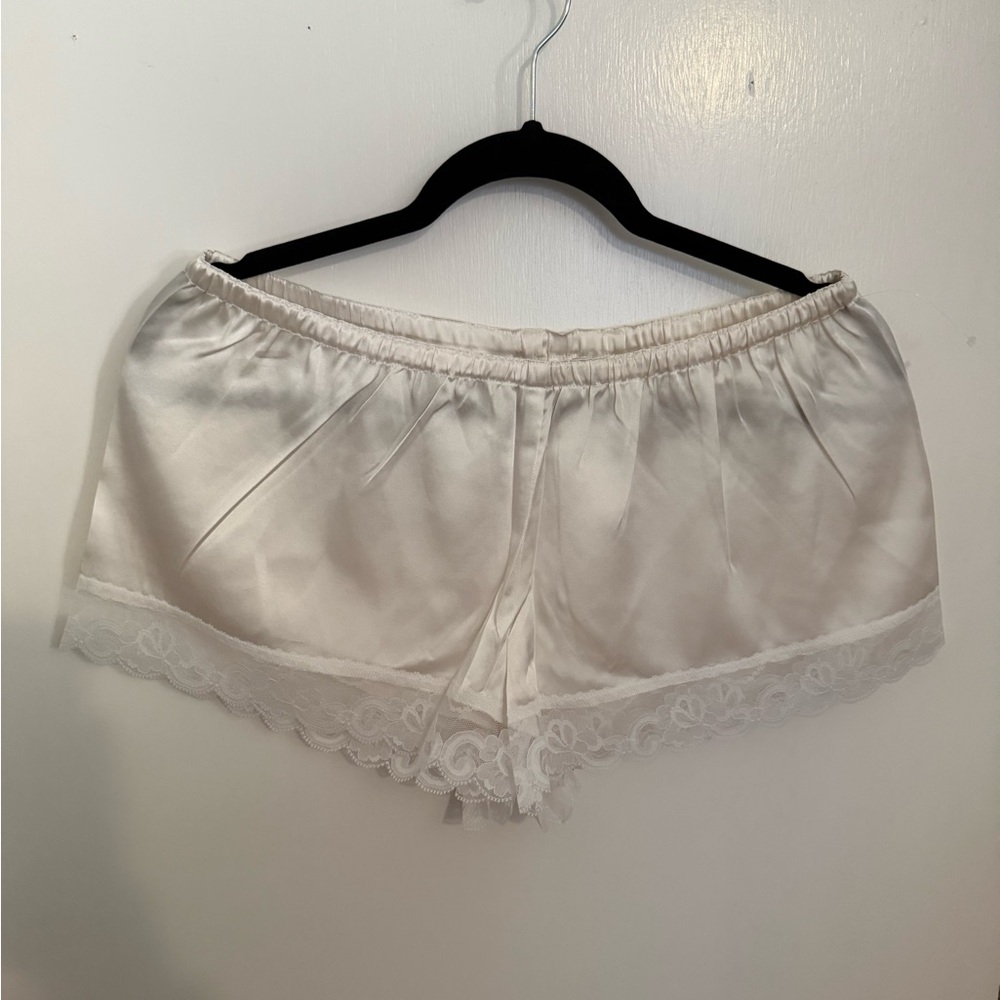 NWOT Trina Turk Cream Silk & Lace Trim Pajama/Slip Shorts